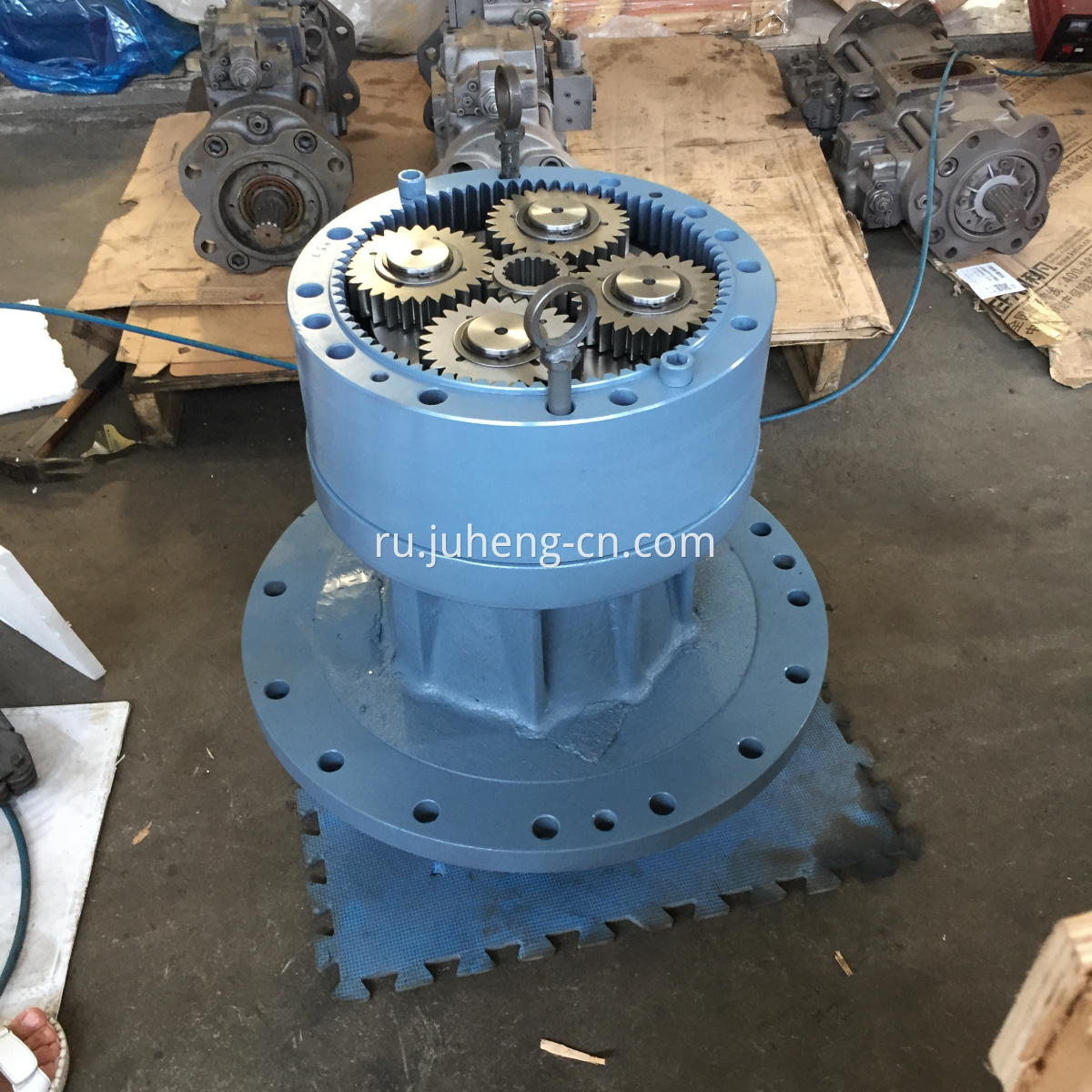 R320 Swing Gearbox